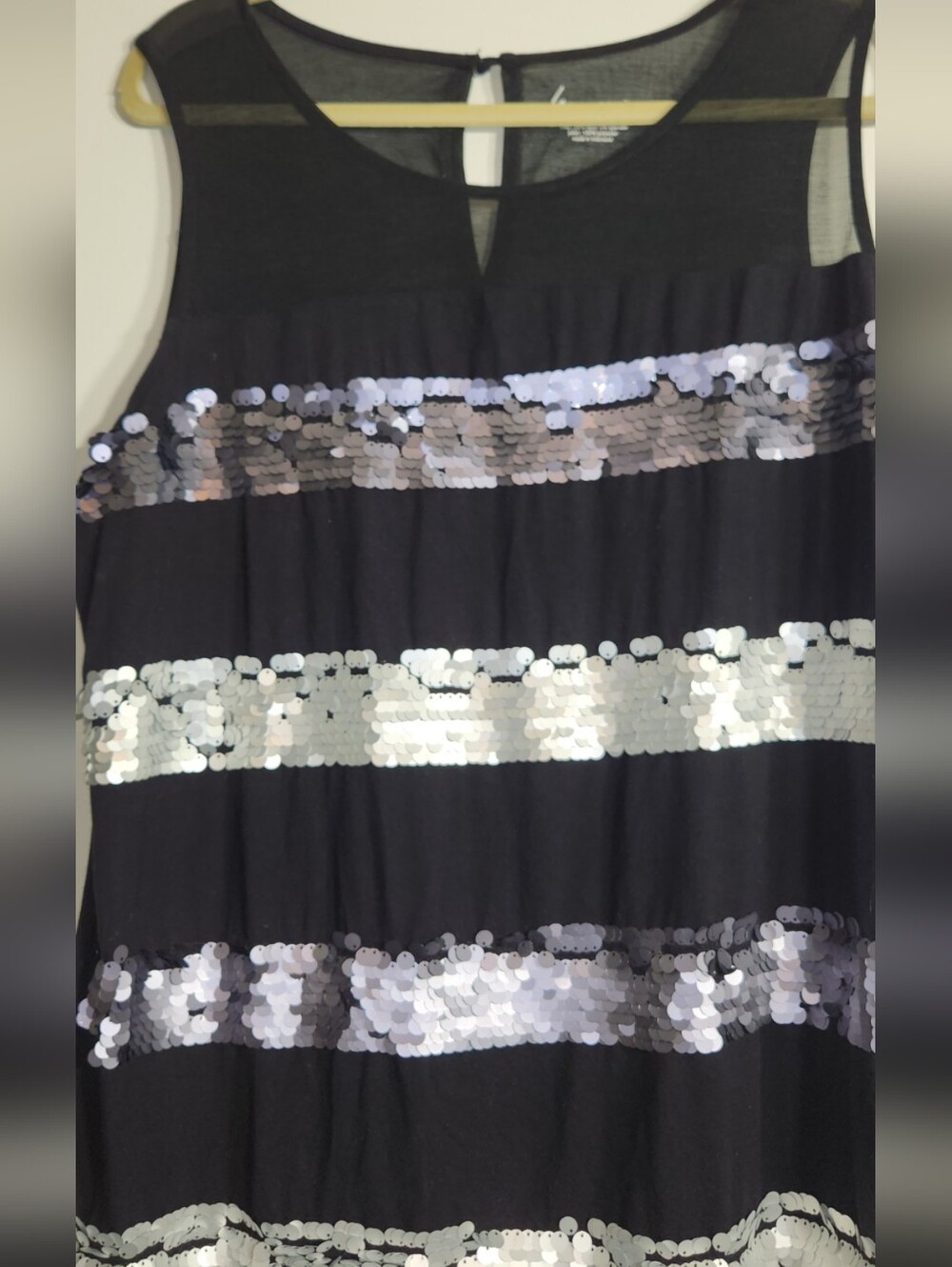 Black Sequin Stripe Sleeveless Top. Lane Bryant. 18/20.